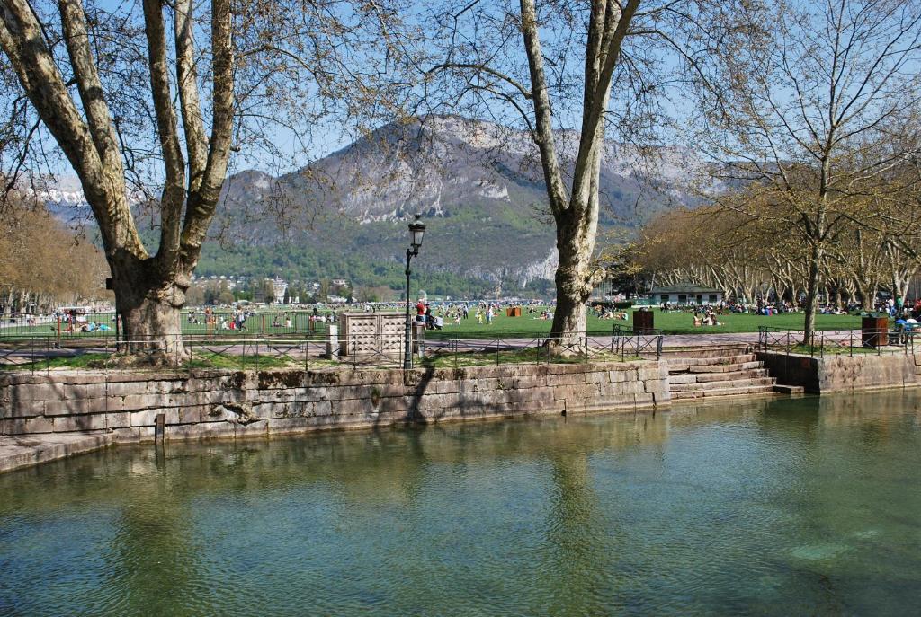 Chuuut ! Appartement Centre Historique Annecy Exterior foto